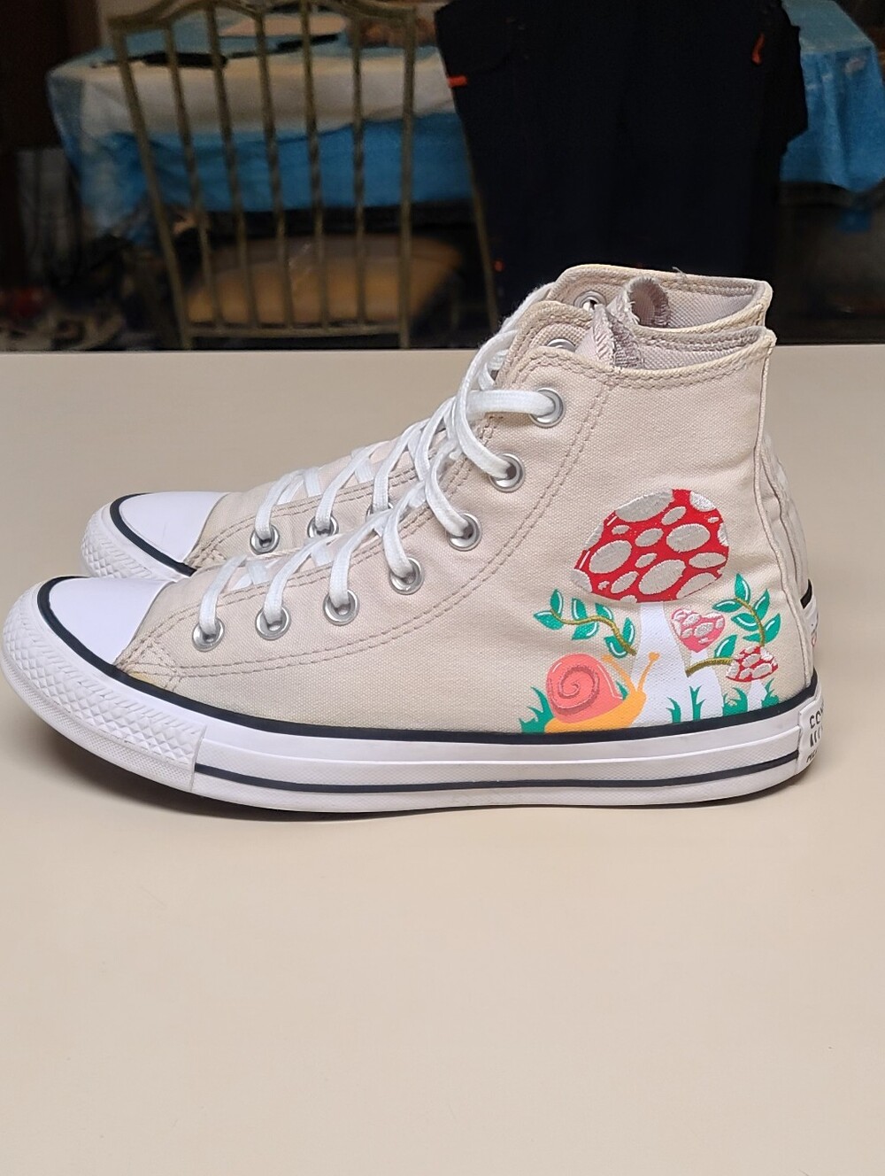 Converse CTAS Mushroom Garden hi embroidered casual hi top sneakers size 8 - Picture 6 of 12